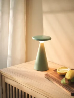 Clearance Bordlampe Med LED Lamper