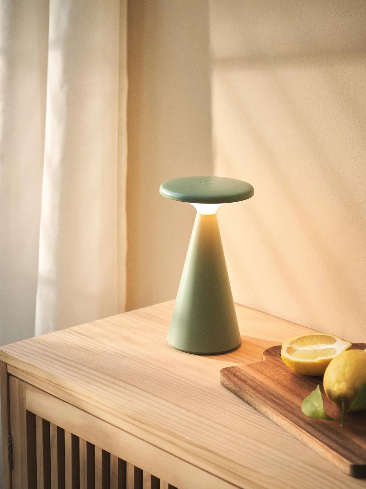 Clearance Bordlampe Med LED Lamper