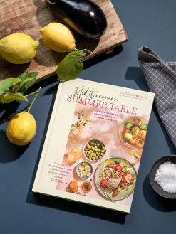 Online Mediterranean Summer Table Salongbordbøker