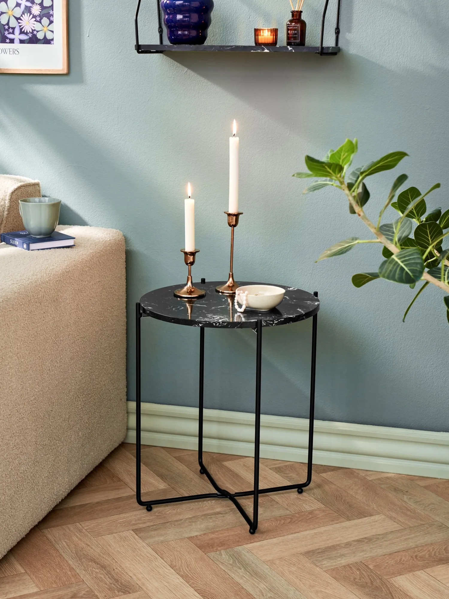 Outlet Sidebord I Marmor Bord