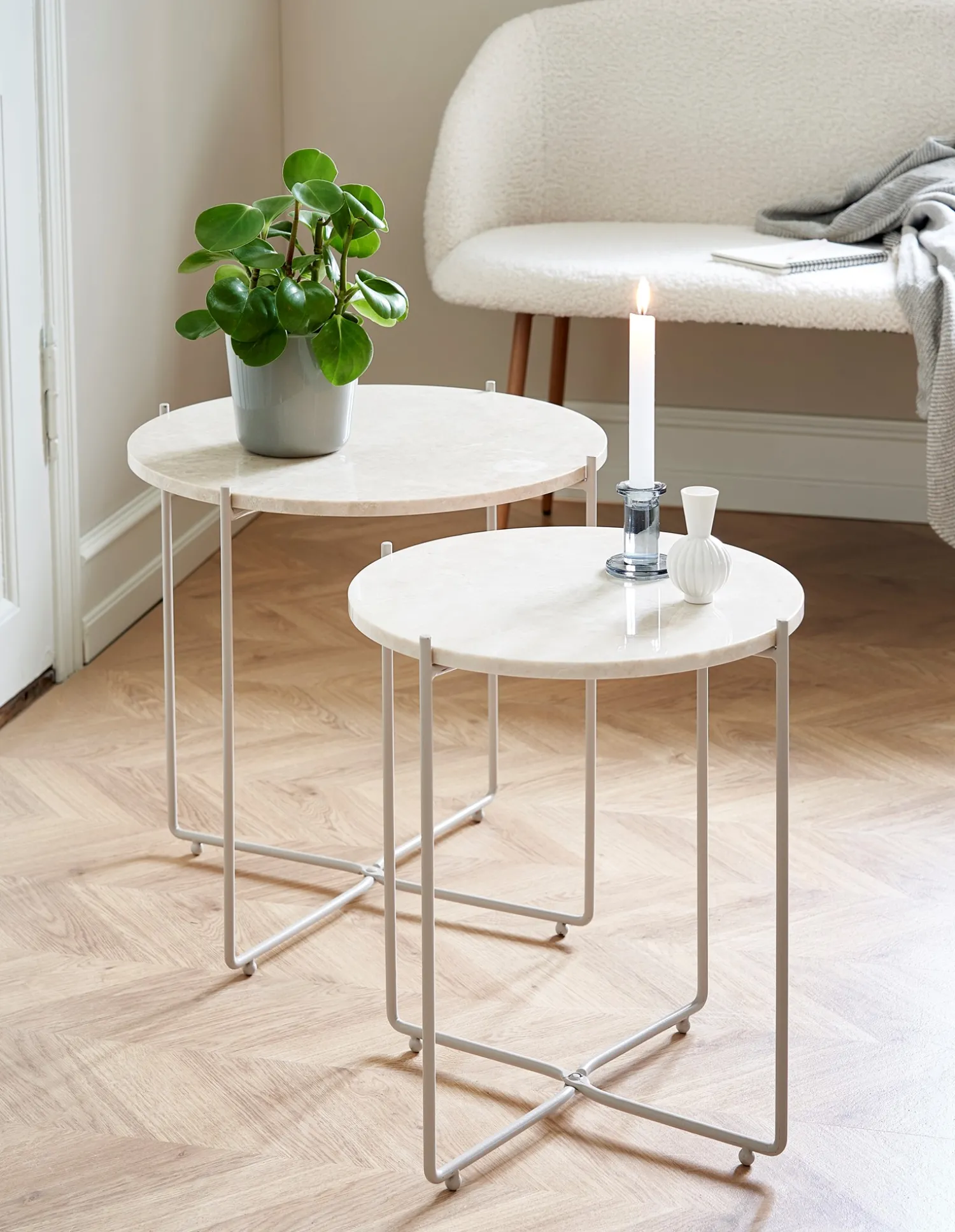 Outlet Sidebord I Marmor Bord