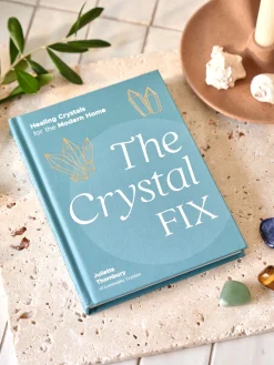 Discount The Crystal Fix Salongbordbøker
