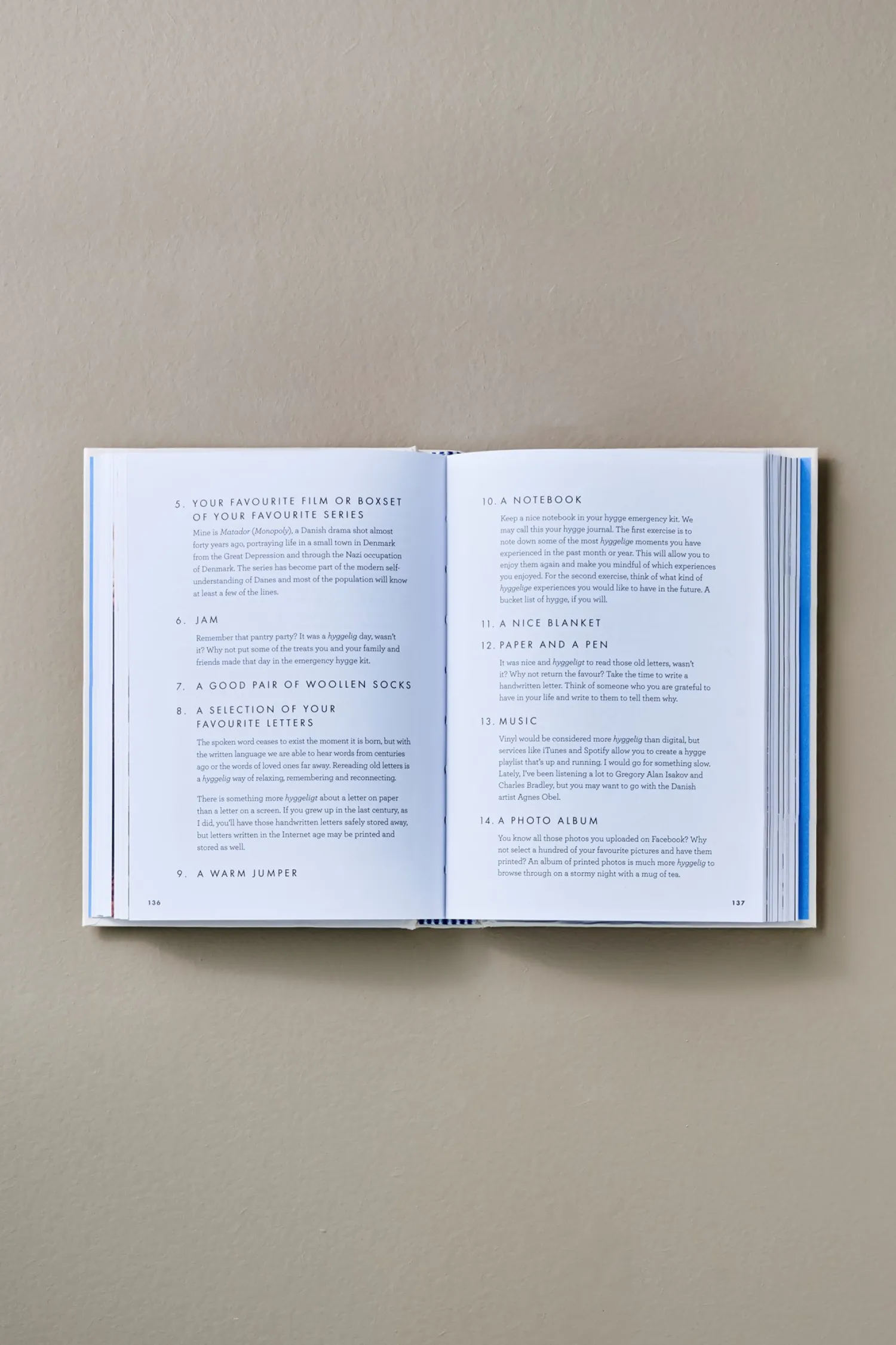 Best The Little Book Of Hygge Salongbordbøker